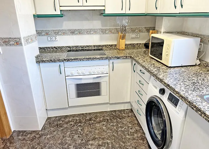 A 100m De La Playa. 2 Hab. A/c Apartman *